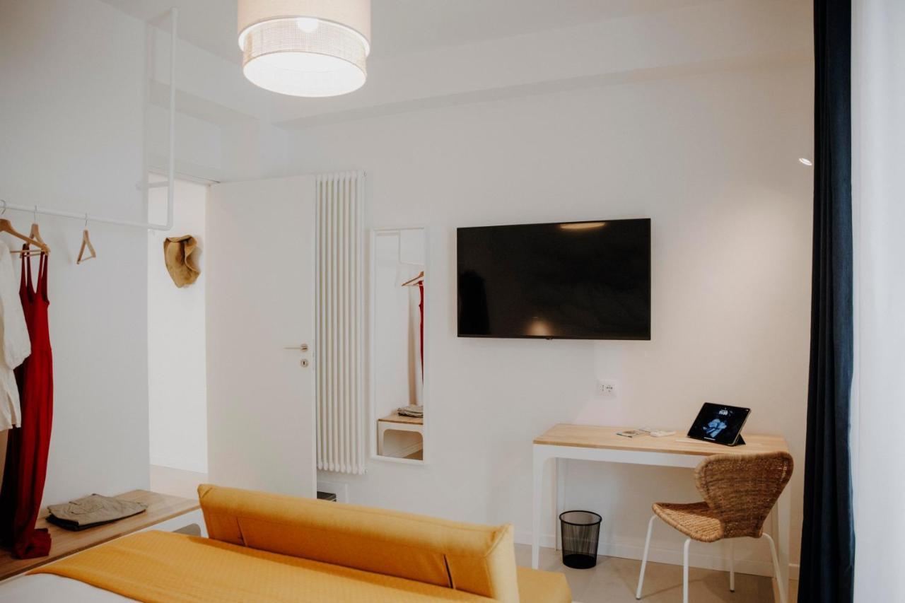 טרצ'ינה Petrarca17 Guest House A Due Passi Dal Mare מראה חיצוני תמונה